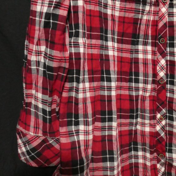 ESPRIT, medium, plaid ruffle shirt, full button front - Picture 7 of 16